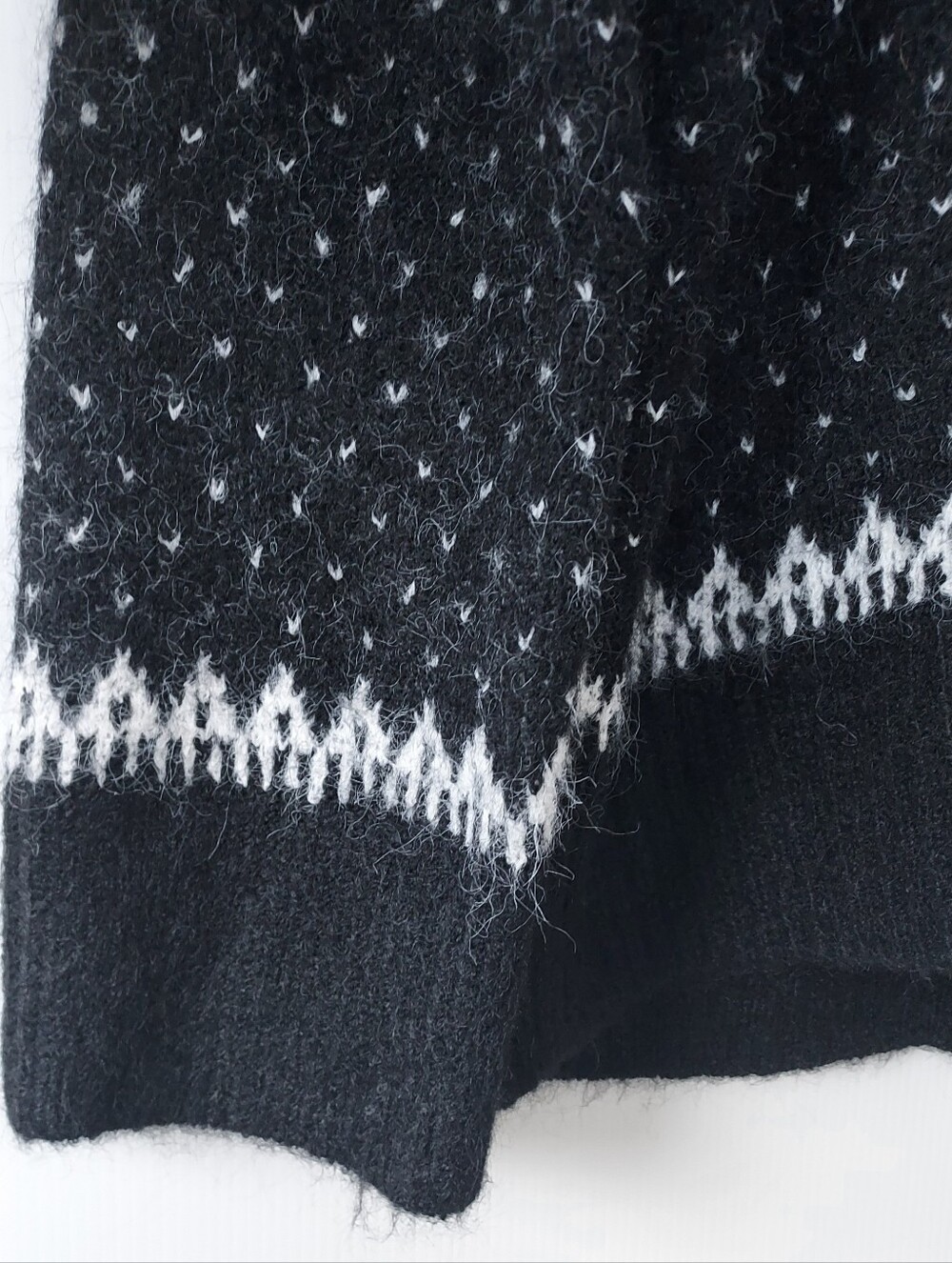 Gap Black Fair Isle Turtleneck Sweater Size Medium Relaxed Fit NEW NWT - Picture 6 of 11